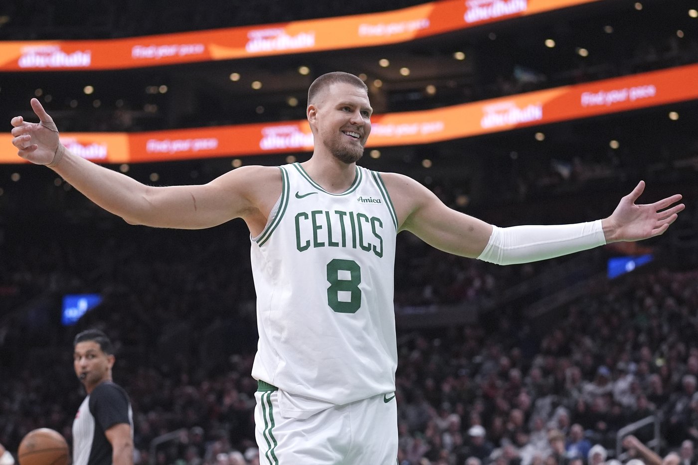 Thompson hits game-winning shot and scores 33 points as Rockets rally past Celtics 114-112 | iNFOnews.ca Thompson hits game-winning shot and scores 33 points as Rockets rally past Celtics 114-112 | iNFOnews.ca