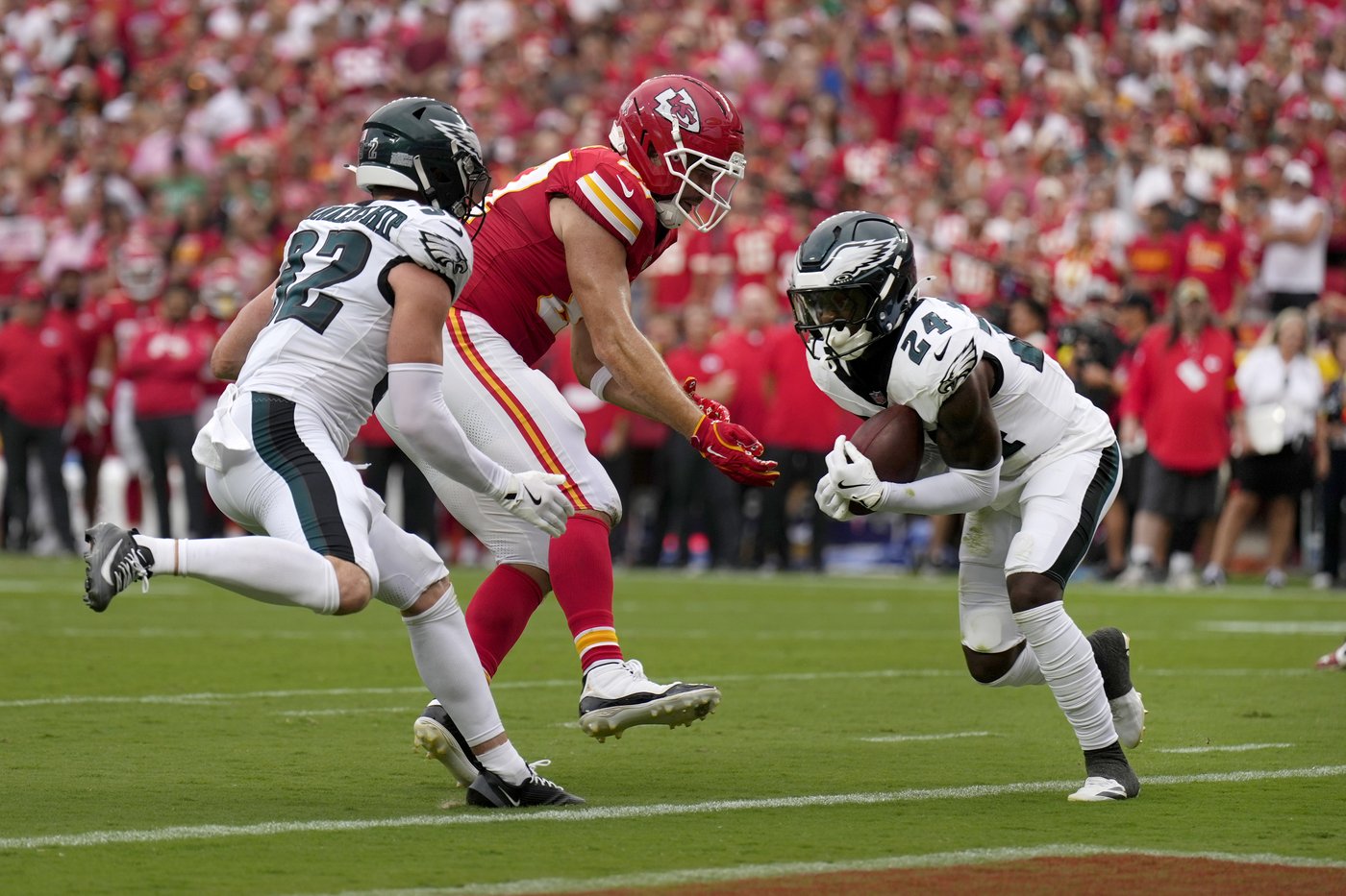 Eagles' defense shines in Super Bowl rematch as Philly beats the Chiefs 20-17 at Arrowhead Stadium | iNFOnews.ca Eagles' defense shines in Super Bowl rematch as Philly beats the Chiefs 20-17 at Arrowhead Stadium | iNFOnews.ca