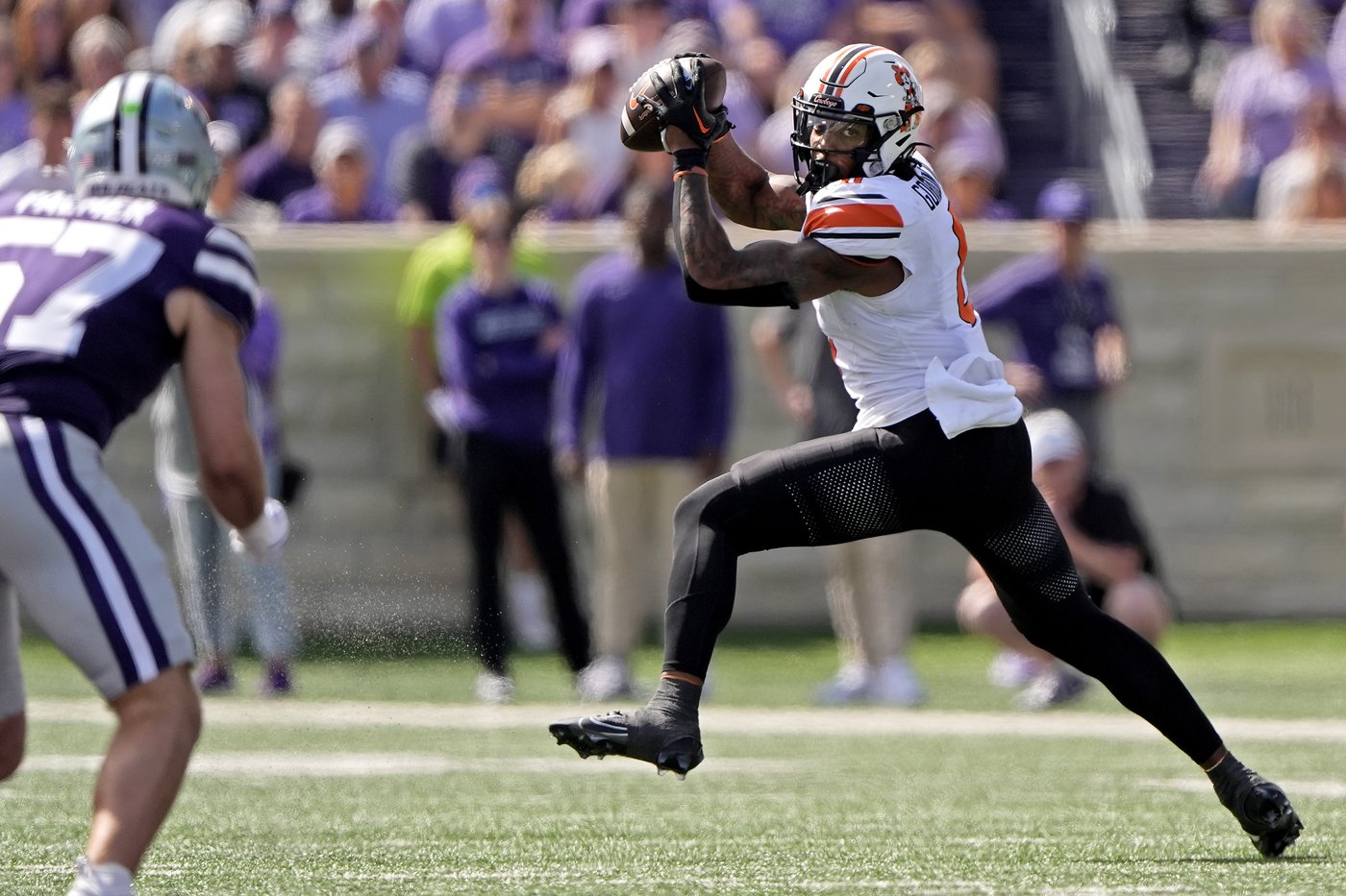 Avery Johnson's 5 total TDs lead No. 23 Kansas State past No. 20 Oklahoma State, 42-20 | iNFOnews.ca Avery Johnson's 5 total TDs lead No. 23 Kansas State past No. 20 Oklahoma State, 42-20 | iNFOnews.ca