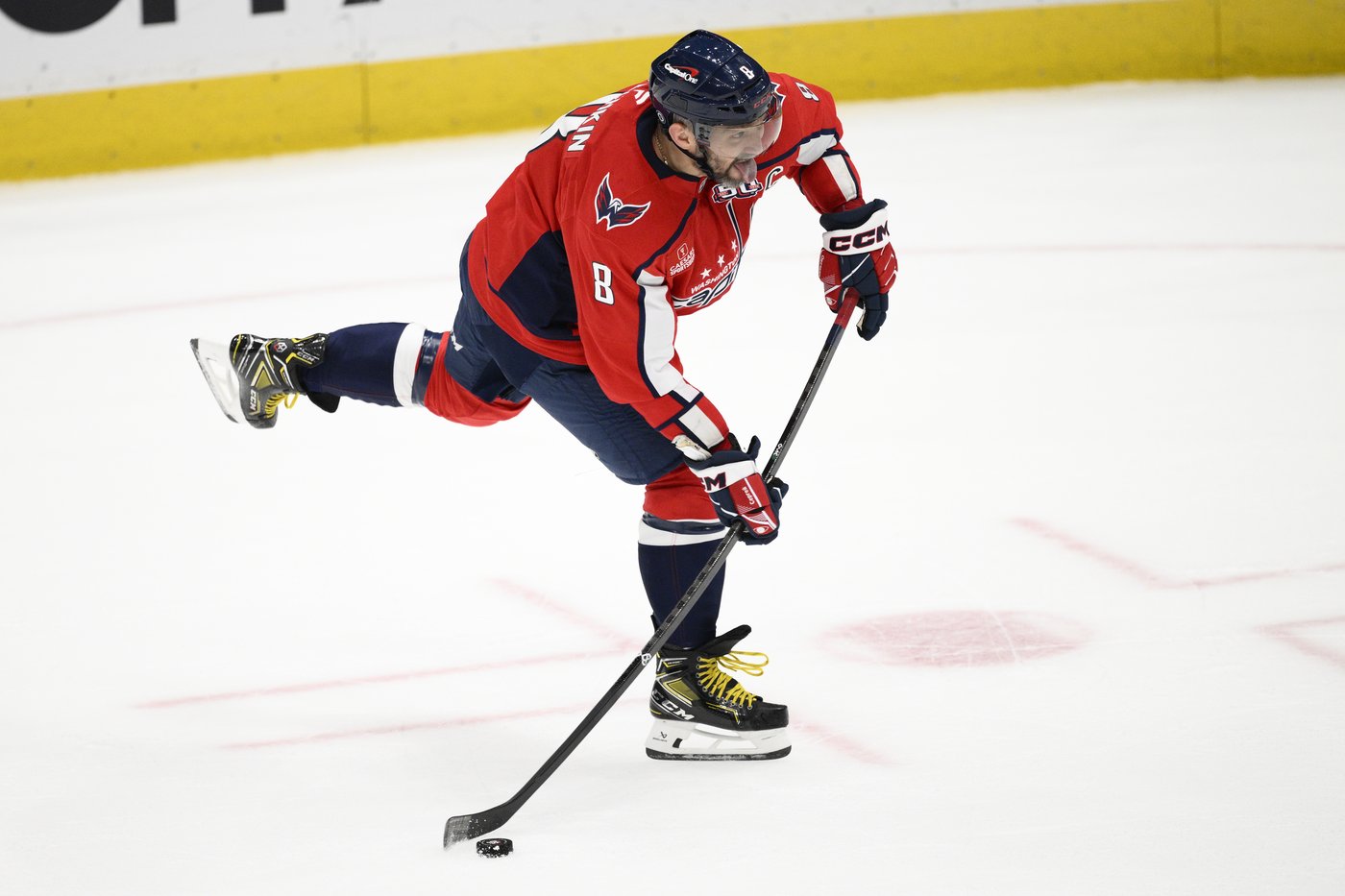 Alex Ovechkin scores his 858th goal and is on pace to break Wayne Gretzky's record this season | iNFOnews.ca Alex Ovechkin scores his 858th goal and is on pace to break Wayne Gretzky's record this season | iNFOnews.ca