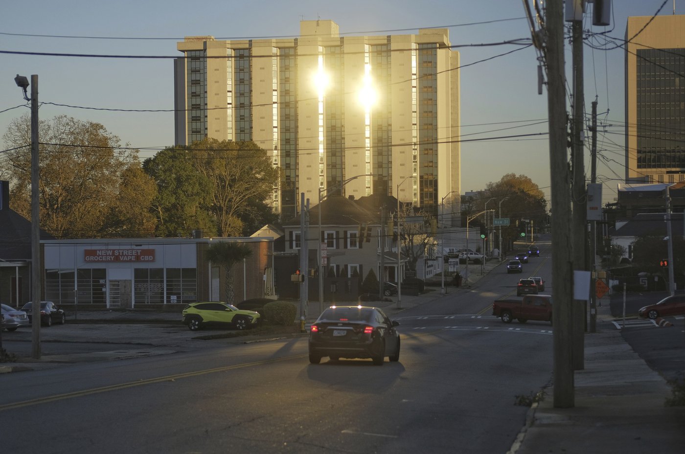 A Georgia city will blow up an old hotel to greet 2025 | iNFOnews.ca
