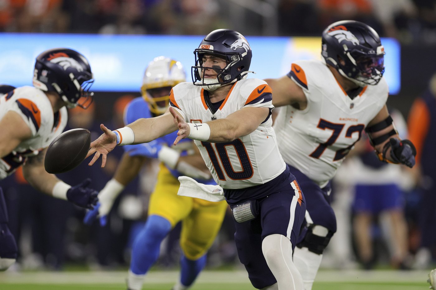 Broncos' breakdowns ruin a rare fast start and keep them from clinching 1st playoff berth since '15 | iNFOnews.ca