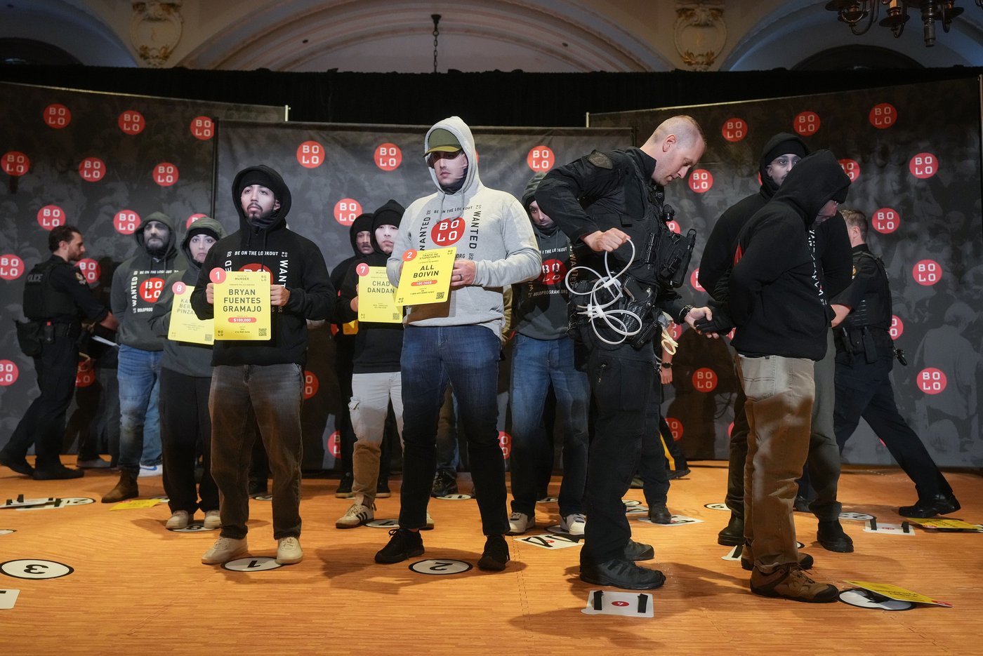 Police use 'spoof masks' in help for search for of Canada's most wanted | iNFOnews.ca