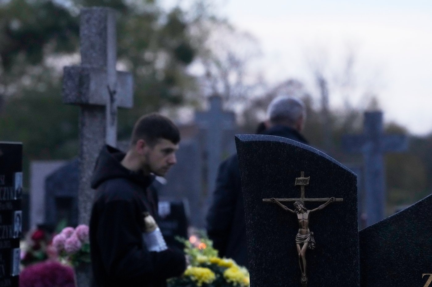 Catholics honor All Saints’ Day with family gatherings and cemetery visits across Poland | iNFOnews.ca Catholics honor All Saints’ Day with family gatherings and cemetery visits across Poland | iNFOnews.ca