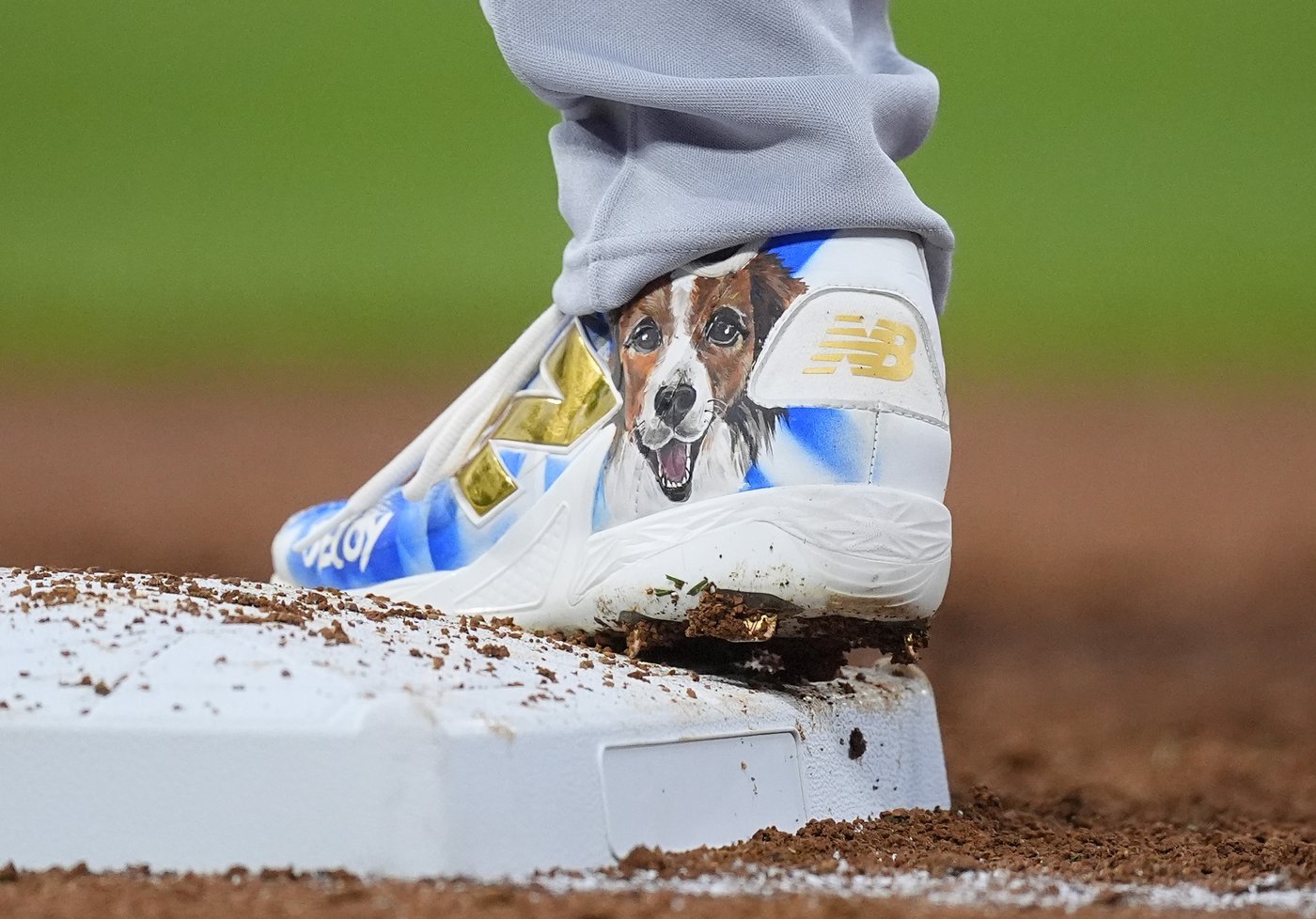 Ohtani launches homer No. 54, steals 57th base as NL West-champion Dodgers power by Rockies 11-4 | iNFOnews.ca Ohtani launches homer No. 54, steals 57th base as NL West-champion Dodgers power by Rockies 11-4 | iNFOnews.ca