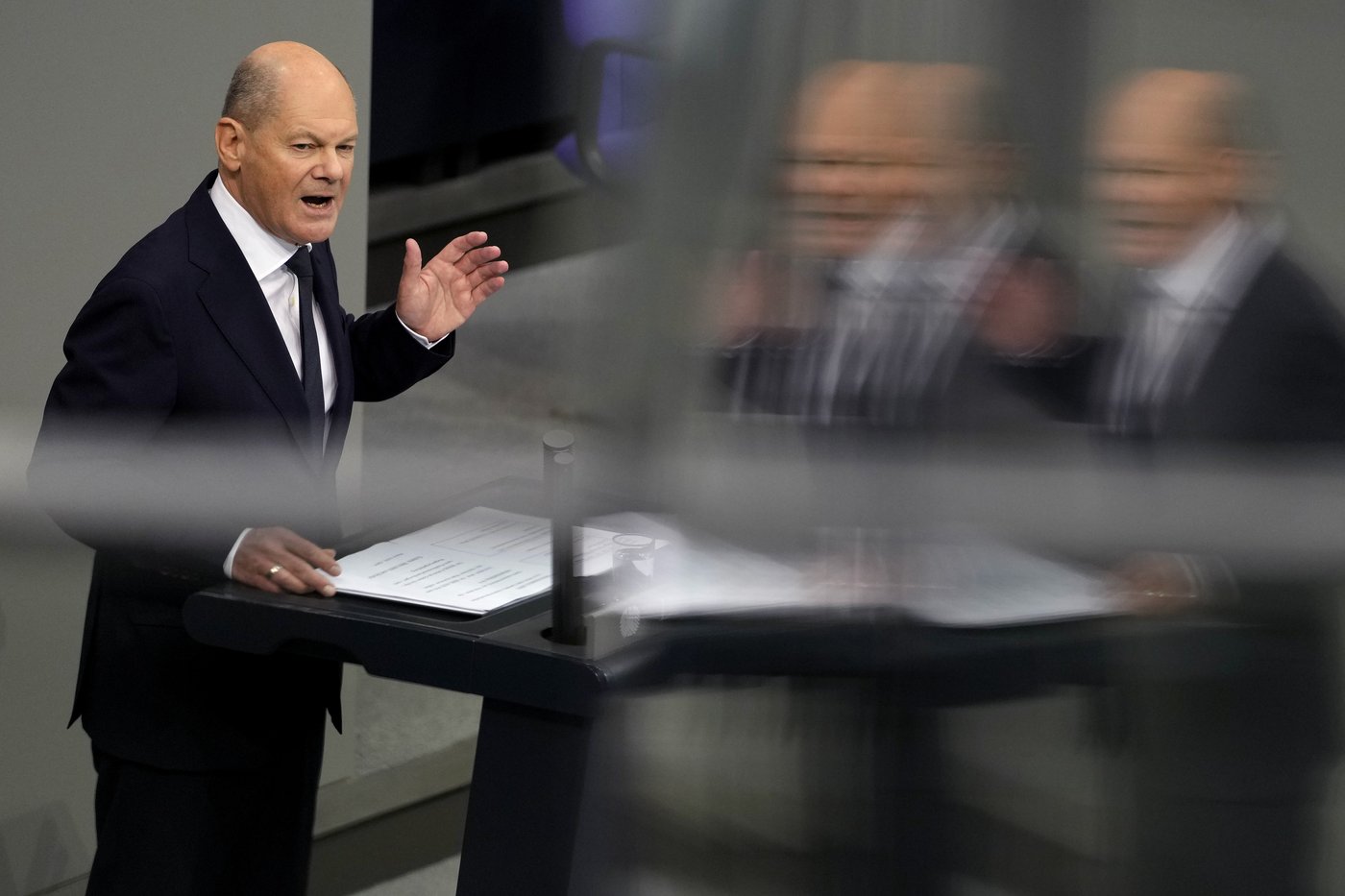 German Chancellor Olaf Scholz says he'll ask for a vote of confidence in December | iNFOnews.ca