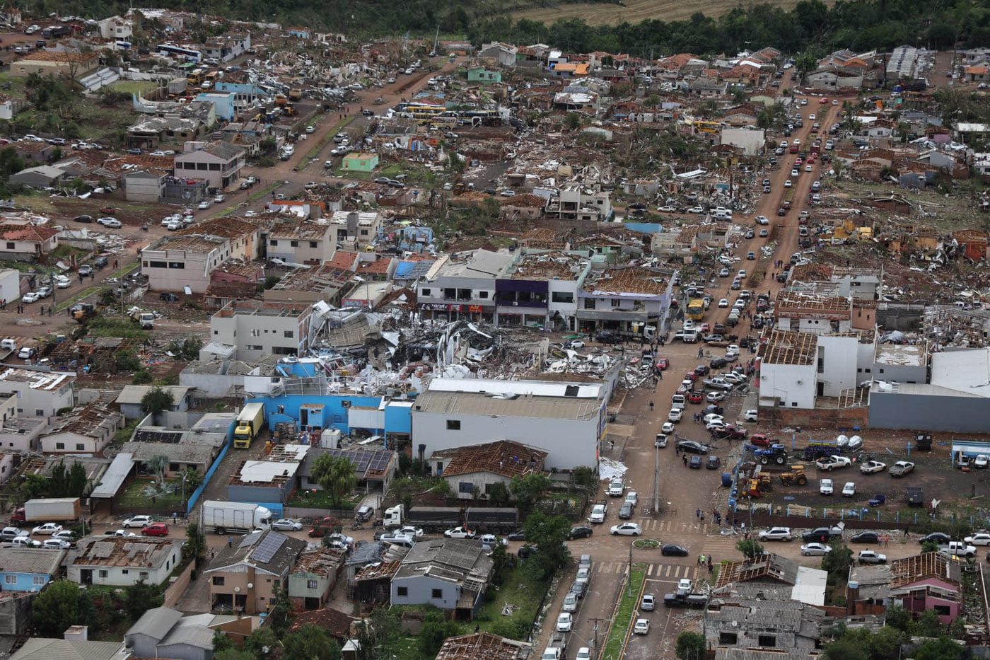 Powerful tornado in Brazil kills 6 people and injures hundreds more | iNFOnews.ca Powerful tornado in Brazil kills 6 people and injures hundreds more | iNFOnews.ca