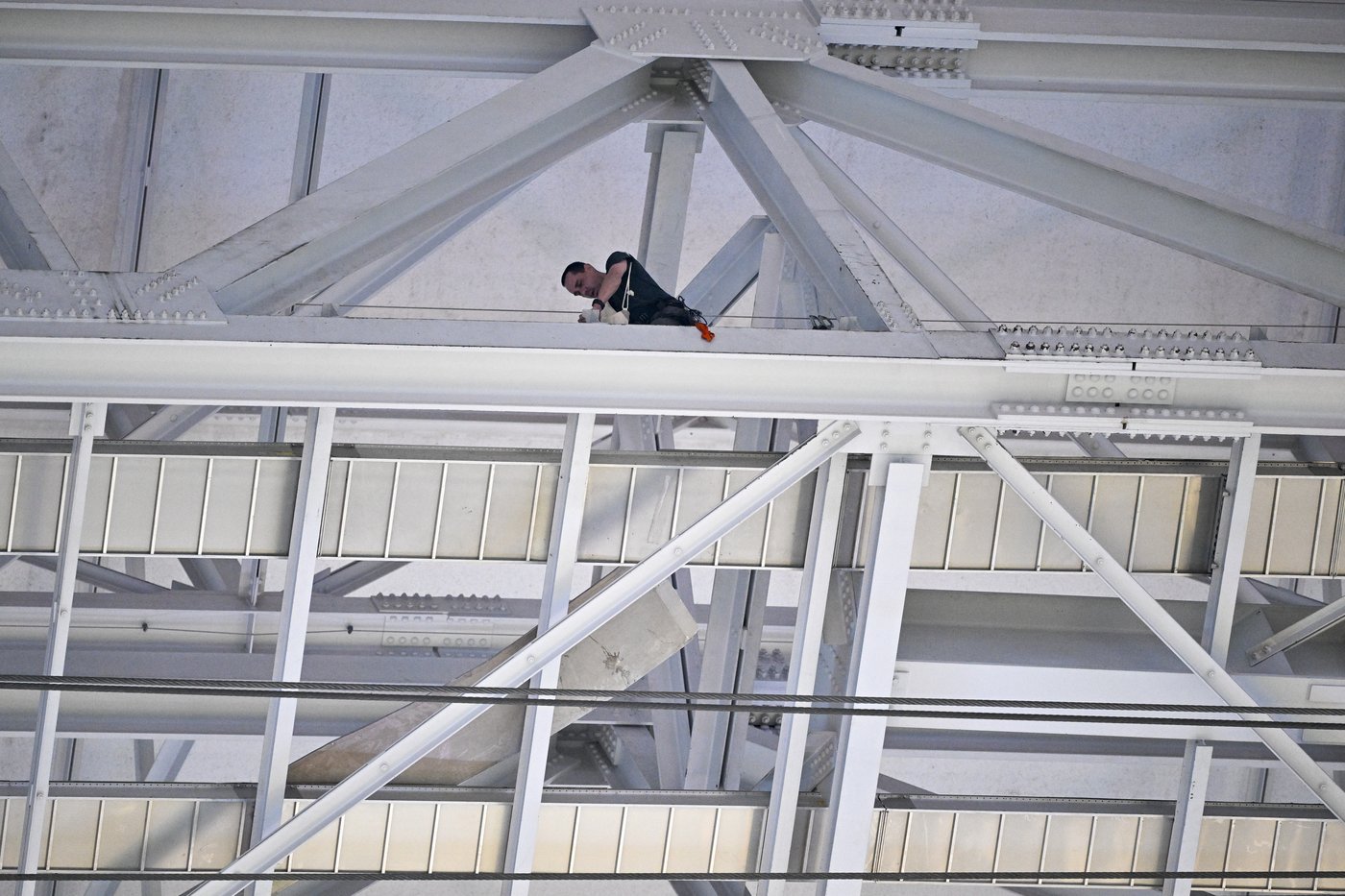 Debris falls from roof at home of Cowboys before game against Texans; no injuries reported | iNFOnews.ca