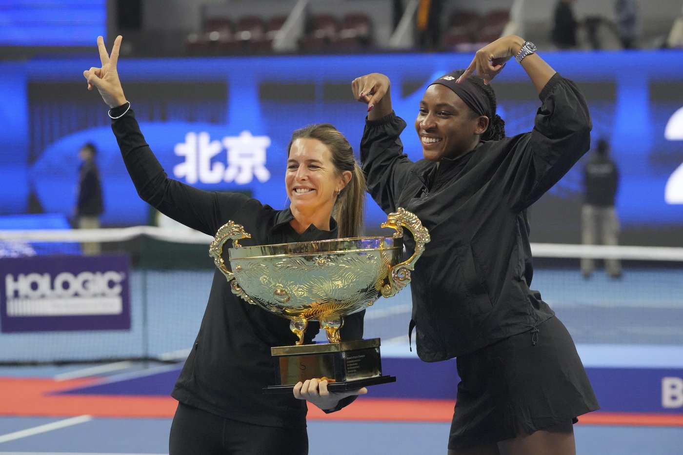 Coco Gauff wins China Open final in straight sets, Sinner and Alcaraz advance in Shanghai | iNFOnews.ca