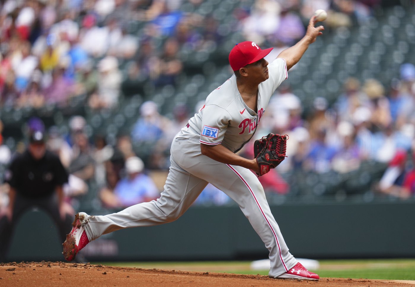 Suárez outduels Márquez, Phillies beat Rockies 2-0 to sweep 4-game series | iNFOnews.ca Suárez outduels Márquez, Phillies beat Rockies 2-0 to sweep 4-game series | iNFOnews.ca