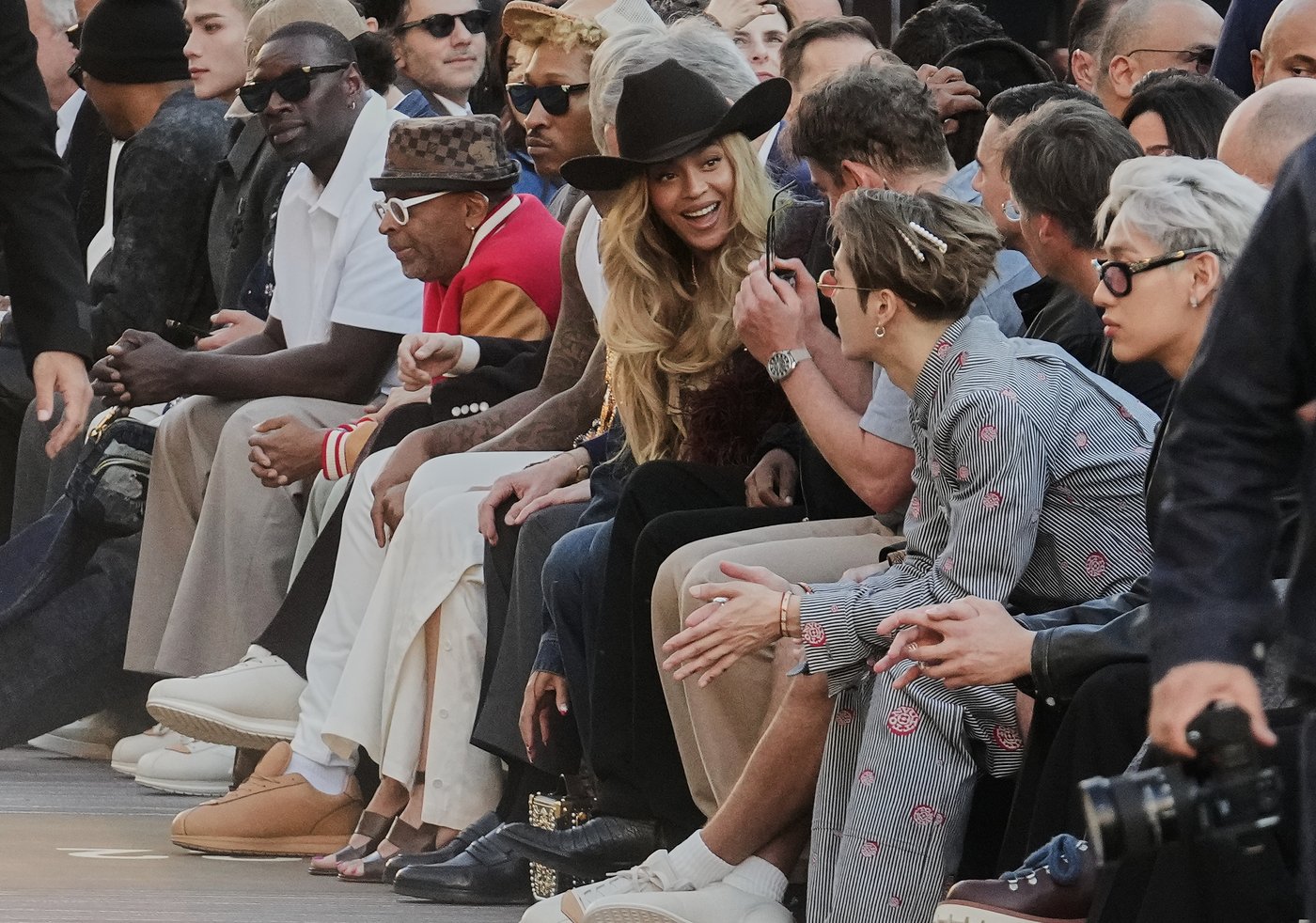 Beyoncé and Jay-Z become the main event as Paris crowns celebrity the world’s hottest trend | iNFOnews.ca