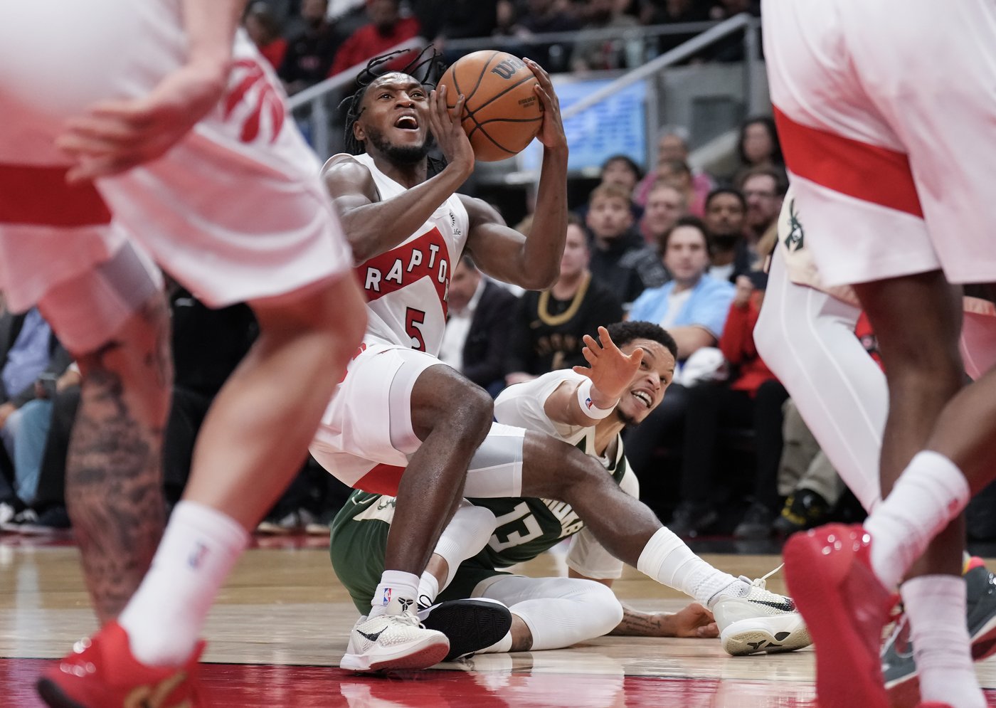 Barrett, Barnes lead Toronto Raptors to 128-100 win over Milwaukee Bucks | iNFOnews.ca