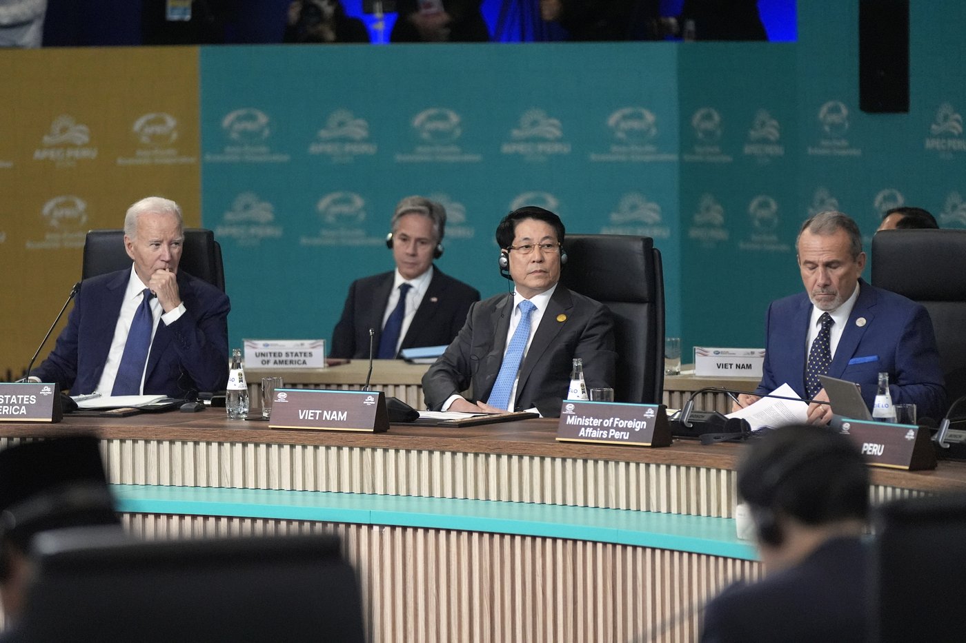 APEC leaders hold Lima summit as Trump prepares to return to office | iNFOnews.ca APEC leaders hold Lima summit as Trump prepares to return to office | iNFOnews.ca