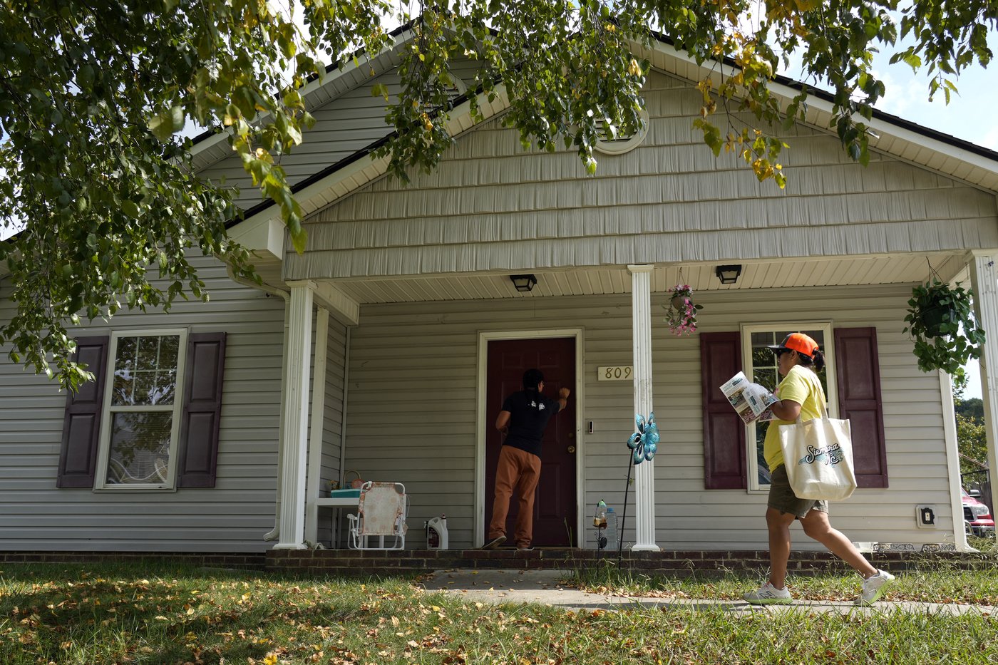 Voting groups that got a boost from Harris' candidacy are still working to persuade voters of color | iNFOnews.ca Voting groups that got a boost from Harris' candidacy are still working to persuade voters of color | iNFOnews.ca