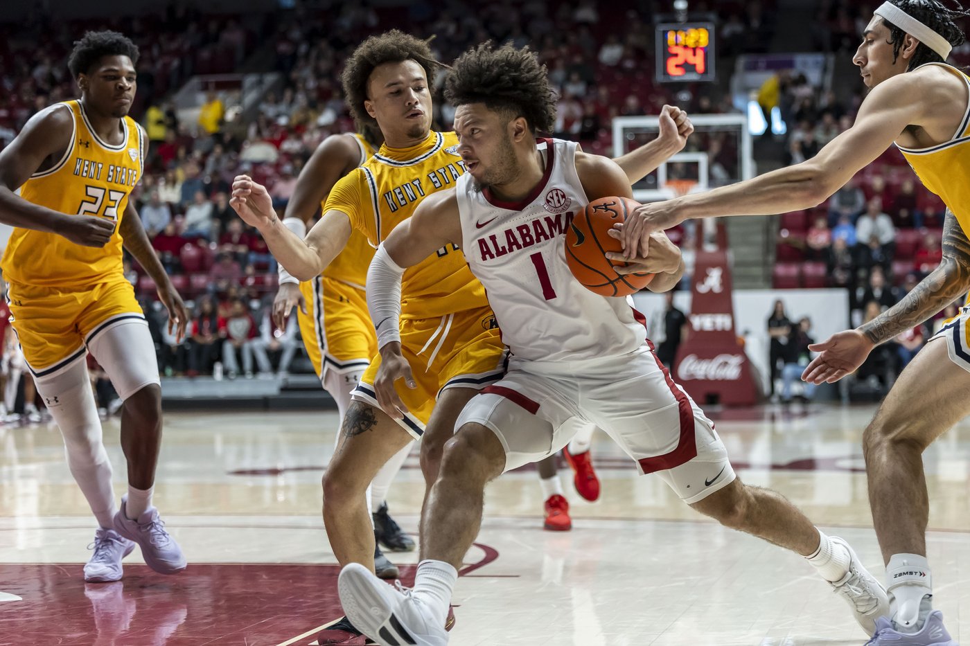 Despite poor shooting, No. 6 Alabama easily beats Kent State 81-54 | iNFOnews.ca Despite poor shooting, No. 6 Alabama easily beats Kent State 81-54 | iNFOnews.ca