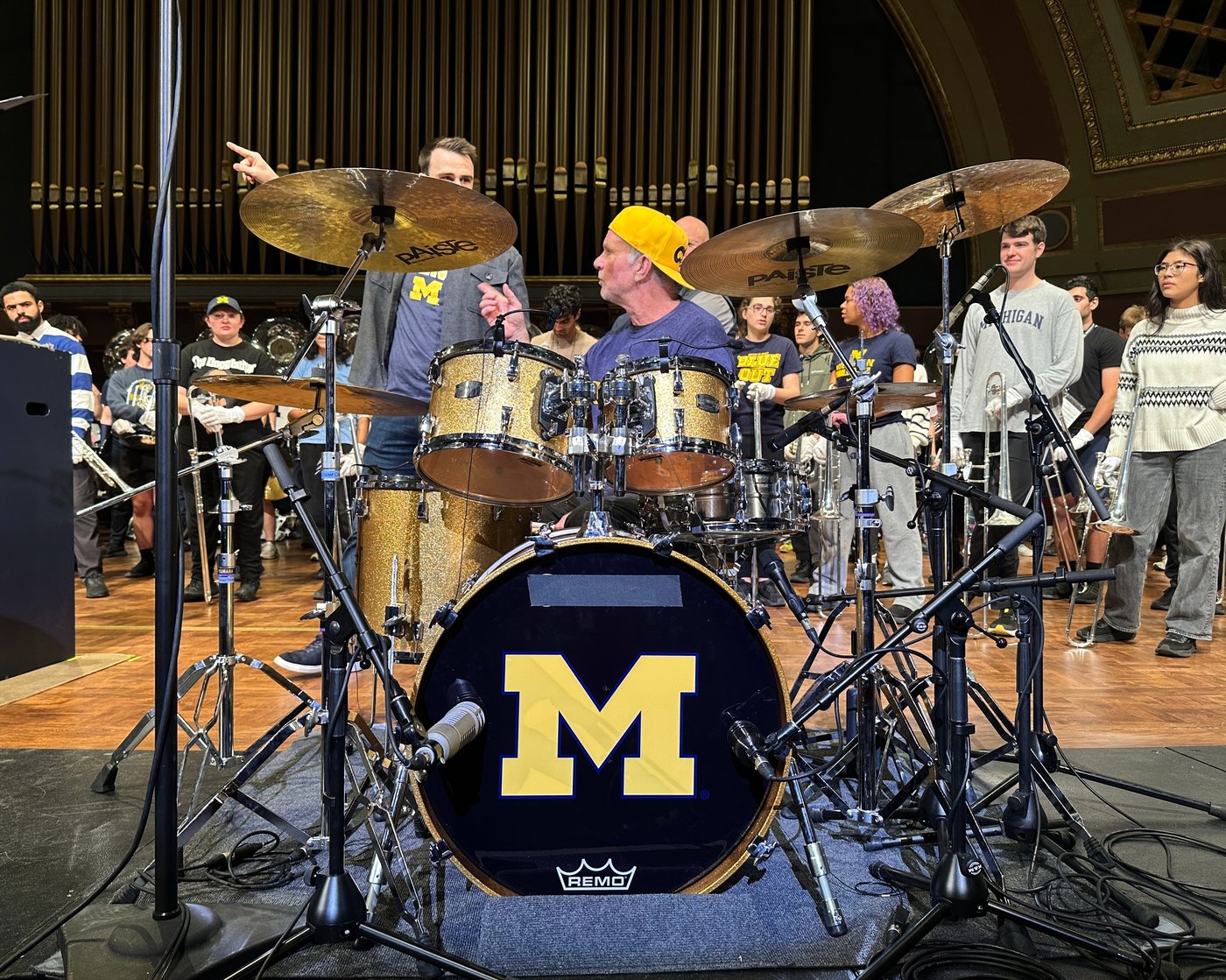 Red Hot Chili Peppers drummer Chad Smith’s Midwest roots inspire surprise gift to U. of Michigan | iNFOnews.ca