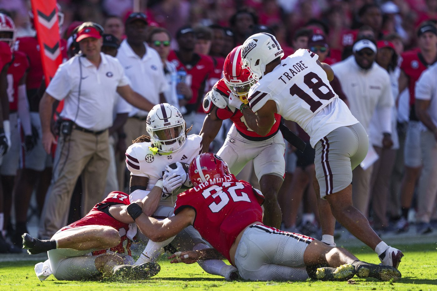 No. 1 Texas gets biggest SEC test yet vs. No. 5 Georgia, the team that started season on top | iNFOnews.ca No. 1 Texas gets biggest SEC test yet vs. No. 5 Georgia, the team that started season on top | iNFOnews.ca