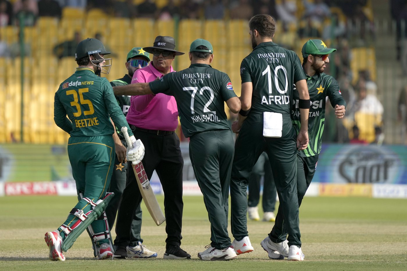Afridi among 3 Pakistan players fined for conduct breaches in win over South Africa | iNFOnews.ca Afridi among 3 Pakistan players fined for conduct breaches in win over South Africa | iNFOnews.ca