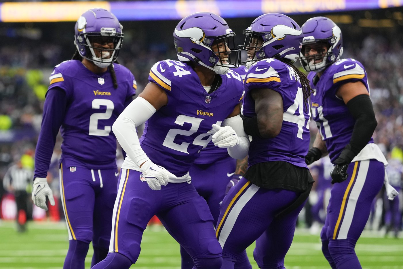 Vikings hold off Rodgers and the Jets for 23-17 win in London to improve to 5-0 | iNFOnews.ca Vikings hold off Rodgers and the Jets for 23-17 win in London to improve to 5-0 | iNFOnews.ca