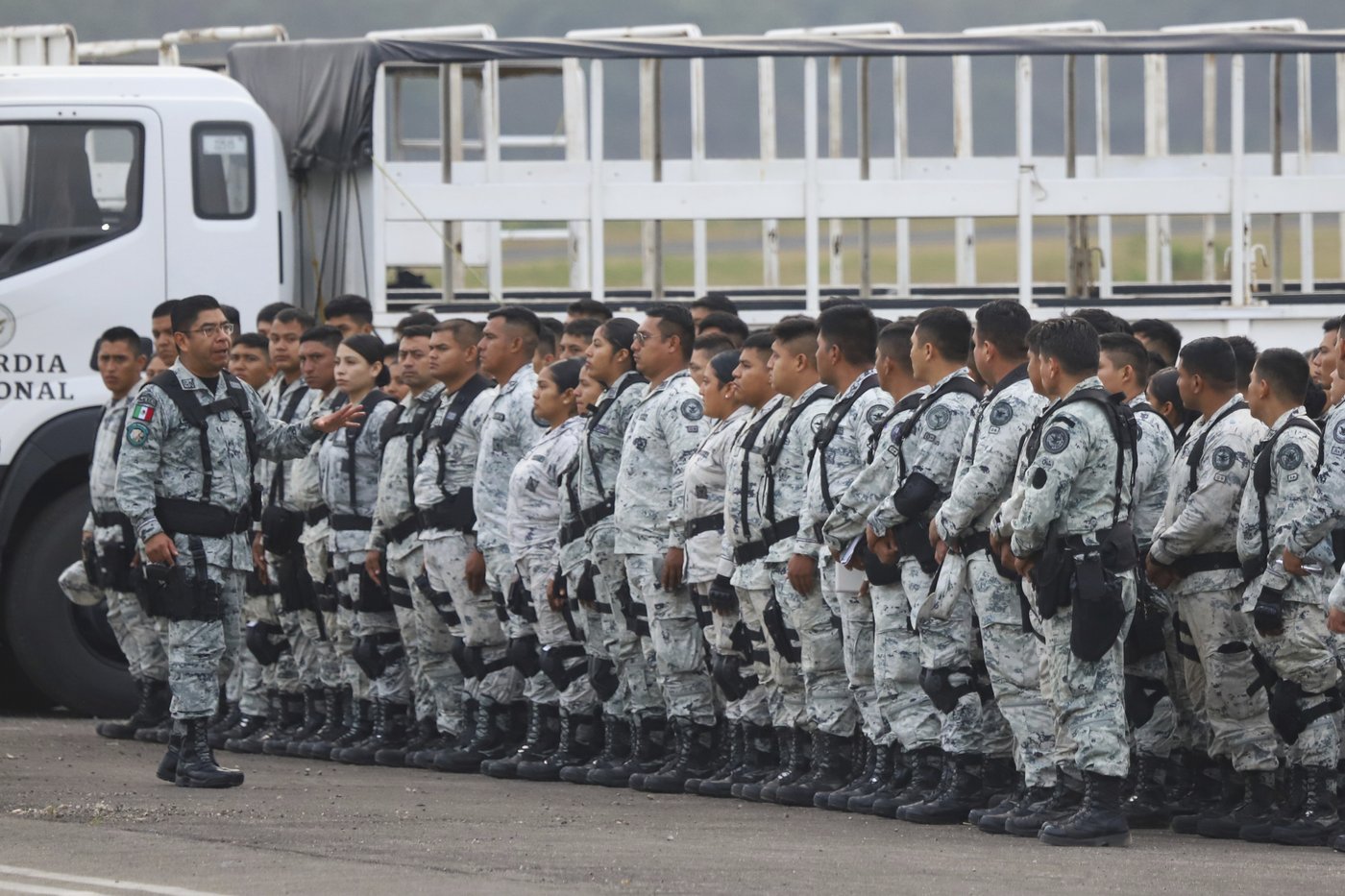 Mexico deploys the first of 10,000 National Guard troops to US border after Trump's tariff threat | iNFOnews.ca Mexico deploys the first of 10,000 National Guard troops to US border after Trump's tariff threat | iNFOnews.ca