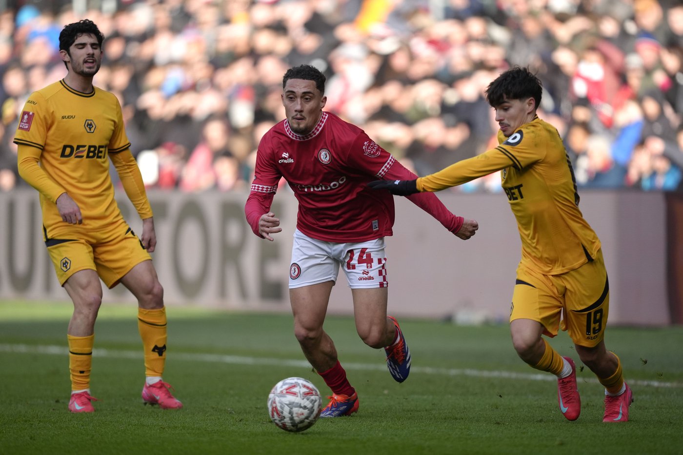 Man City wins 8-0 against Salford City in the FA Cup and Liverpool routs Accrington Stanley | iNFOnews.ca