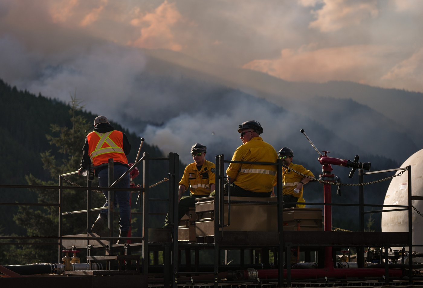Visitor fought B.C. wildfire with frying pan. But it became an inferno | iNwheels Visitor fought B.C. wildfire with frying pan. But it became an inferno | iNwheels