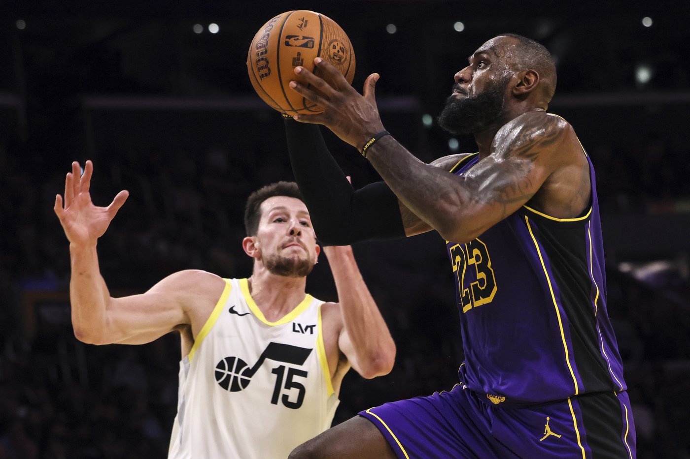 LeBron James says he's taking a social media break for now | iNFOnews.ca