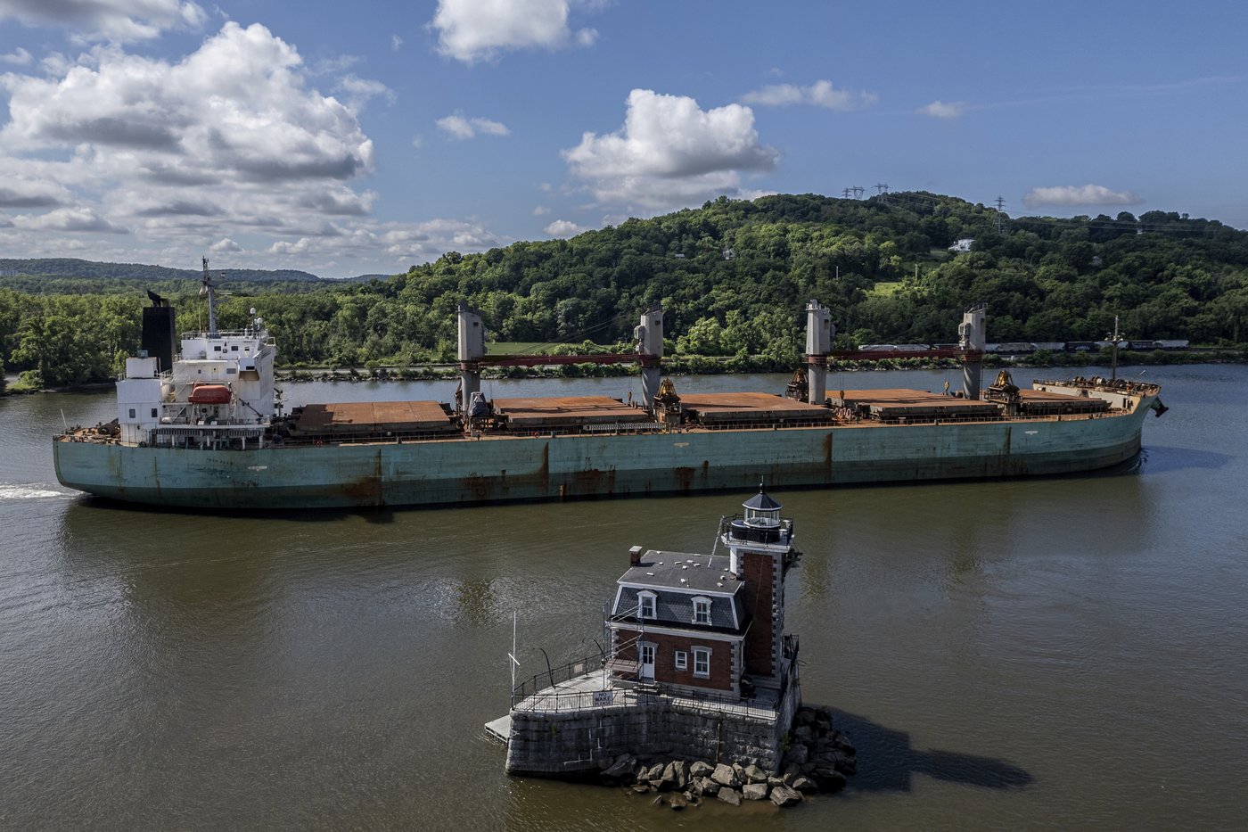 Corps of Engineers will look to save 150-year-old lighthouse from crumbling into the Hudson River | iNFOnews.ca Corps of Engineers will look to save 150-year-old lighthouse from crumbling into the Hudson River | iNFOnews.ca