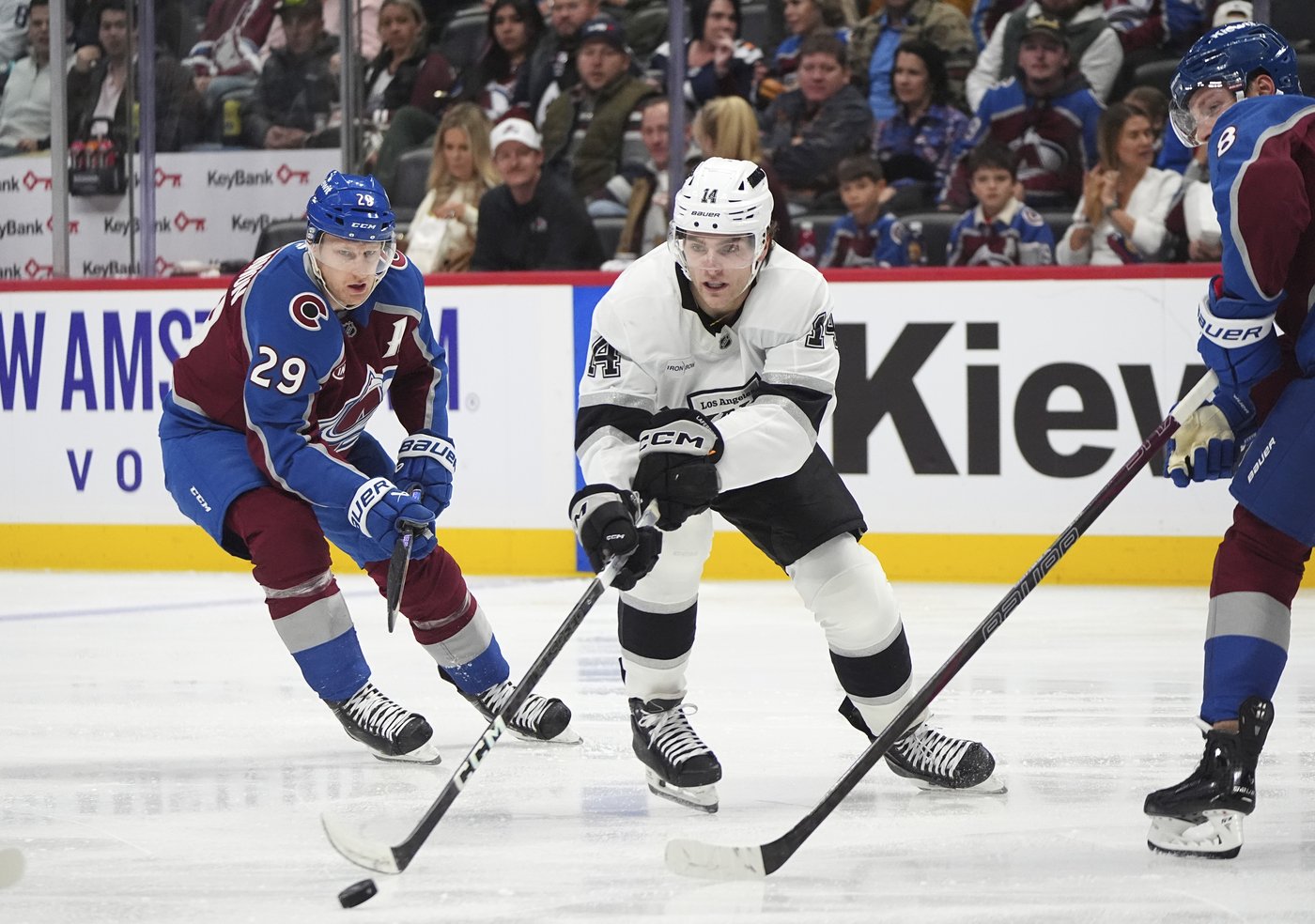 Rantanen has 9th career hat trick, Avalanche beat Kings 4-2 | iNFOnews.ca