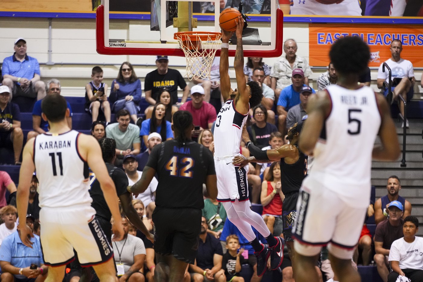 Memphis beats No. 2 UConn 99-97 in overtime to tip off Maui Invitational | iNFOnews.ca