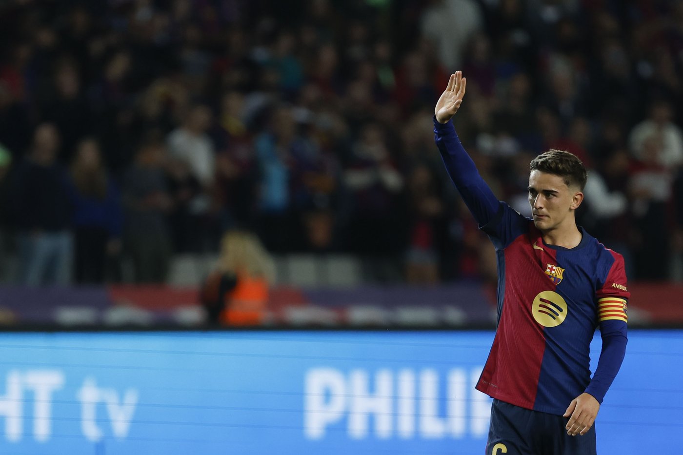 Lewandowski extends scoring streak as Barcelona routs Sevilla ahead of 'clasico' against Real Madrid | iNFOnews.ca Lewandowski extends scoring streak as Barcelona routs Sevilla ahead of 'clasico' against Real Madrid | iNFOnews.ca