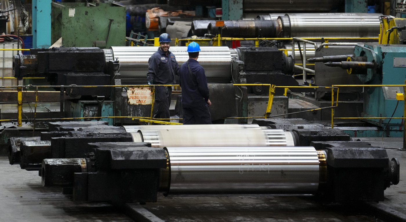 Jobless rate rises as tariffs take 'bite' out of Canada's labour market in April | iNFOnews.ca