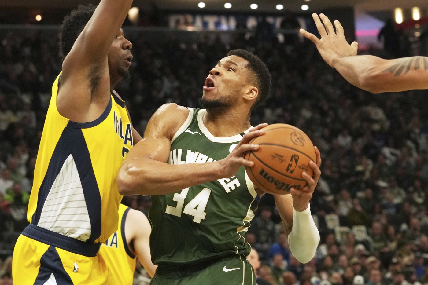 Giannis Antetokounmpo enters this offseason with a big question awaiting him. Stay or go? | iNFOnews.ca Giannis Antetokounmpo enters this offseason with a big question awaiting him. Stay or go? | iNFOnews.ca