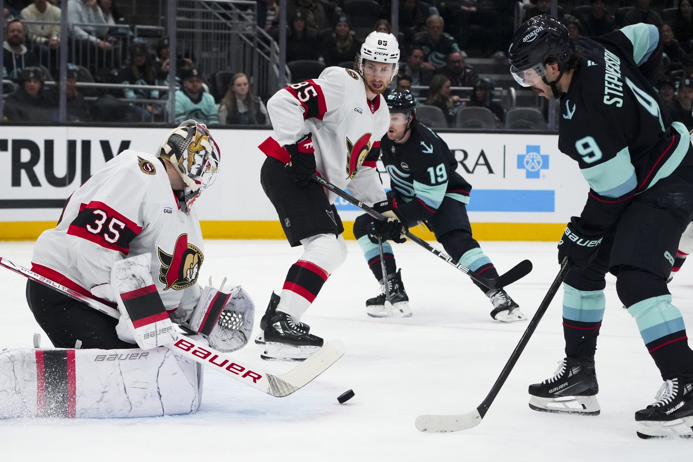 Surging Senators knock off Kraken 3-0 | iNFOnews.ca