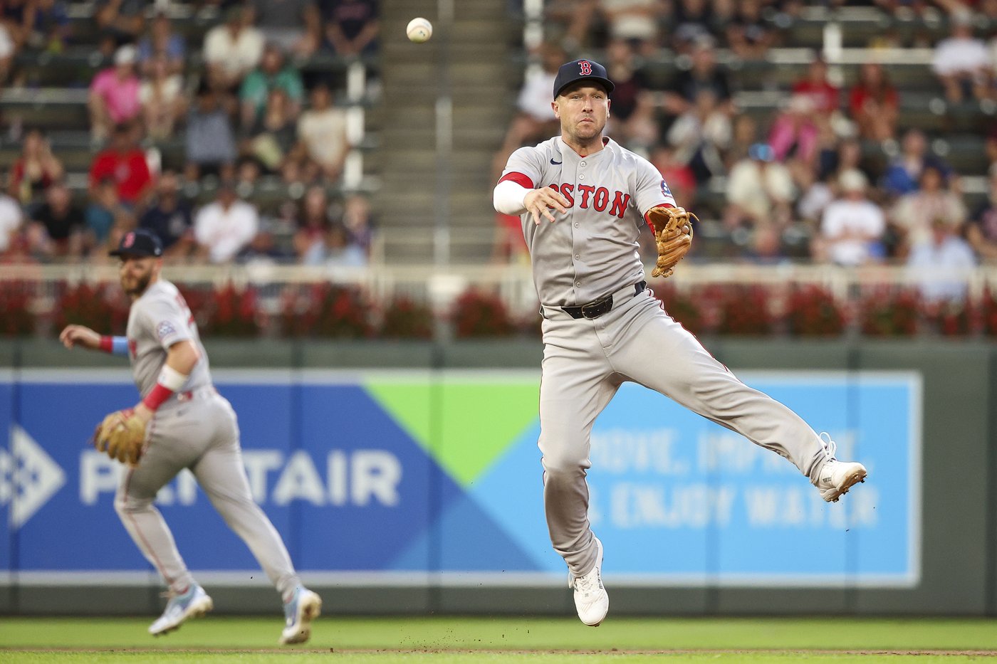 Red Sox third baseman Alex Bregman sits against Twins to rest previously injured quad | iNFOnews.ca