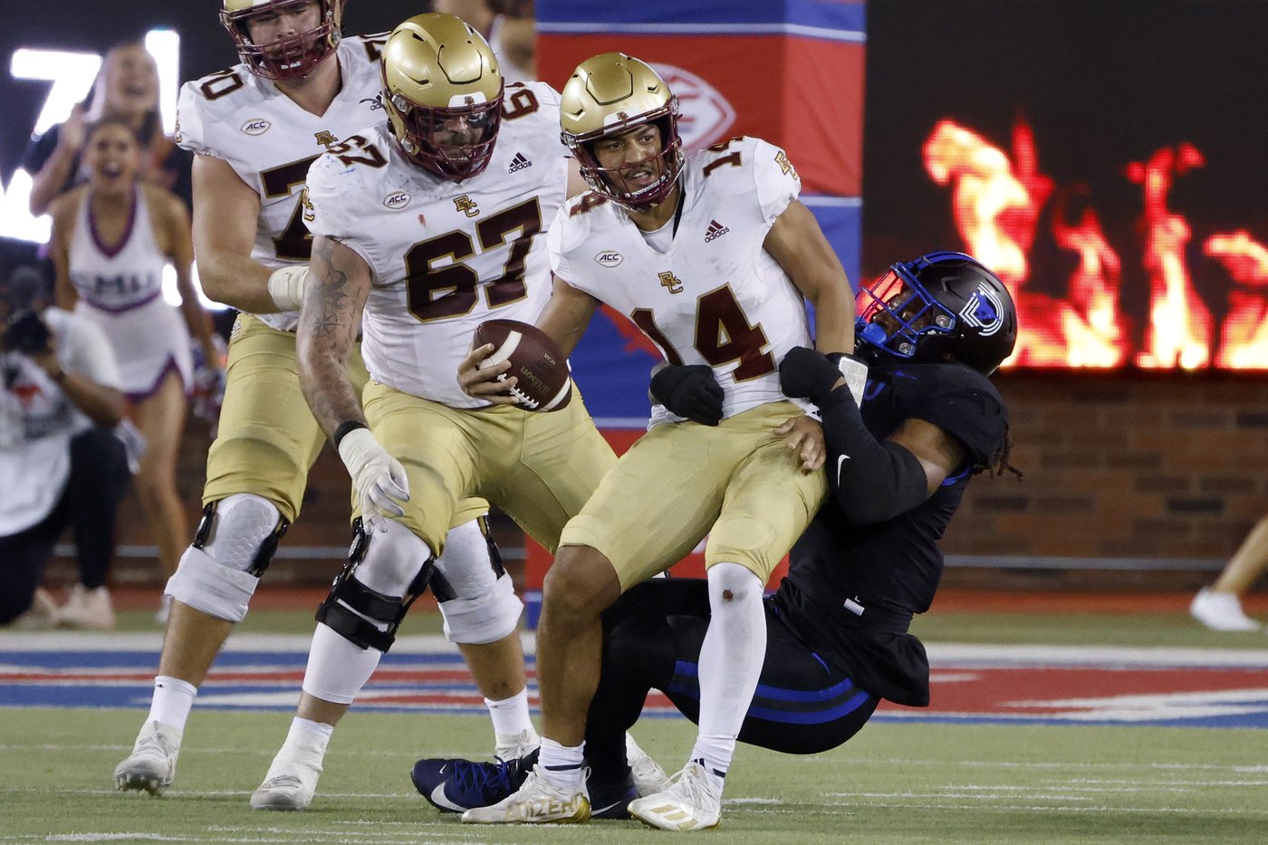 No. 14 SMU moves closer to ACC title game by beating Boston College 38-28 for 7th win in a row | iNFOnews.ca