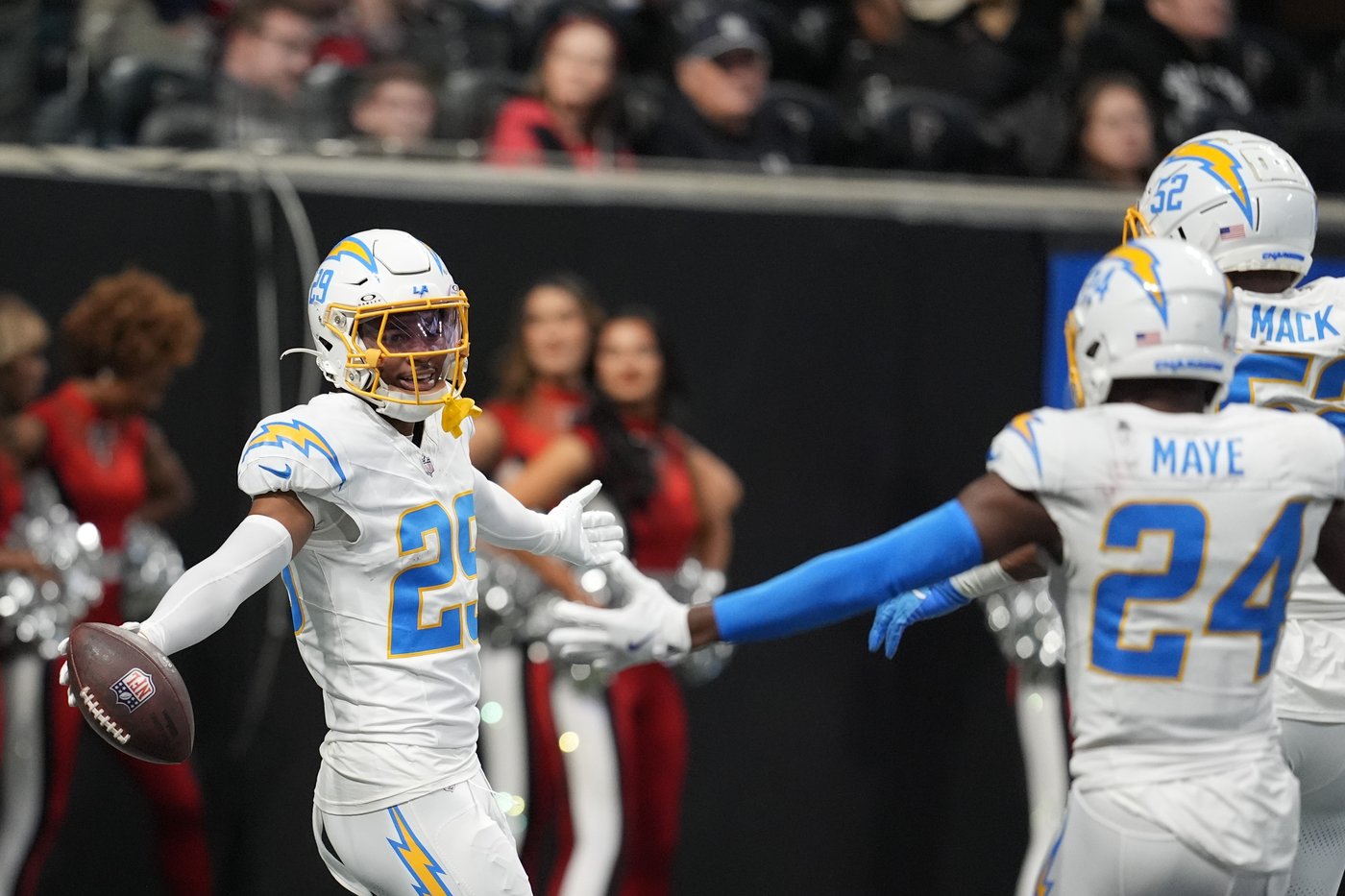 Chargers secondary playing at a high level despite injuries and lineup changes | iNFOnews.ca