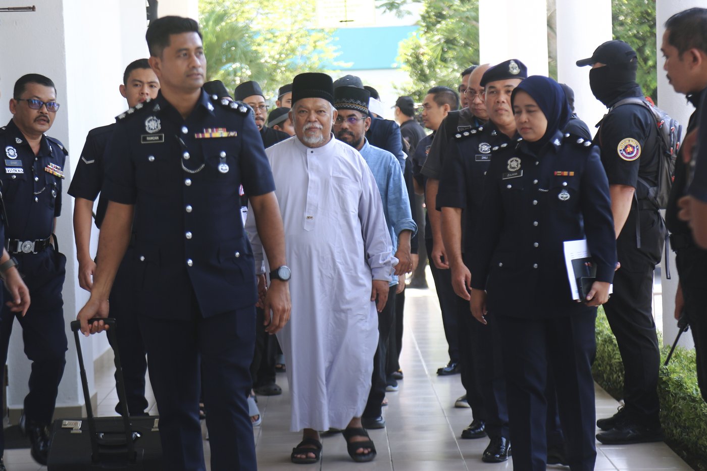 Malaysia charges 22 members of an Islamic business group, including its CEO, for organized crime | iNFOnews.ca Malaysia charges 22 members of an Islamic business group, including its CEO, for organized crime | iNFOnews.ca