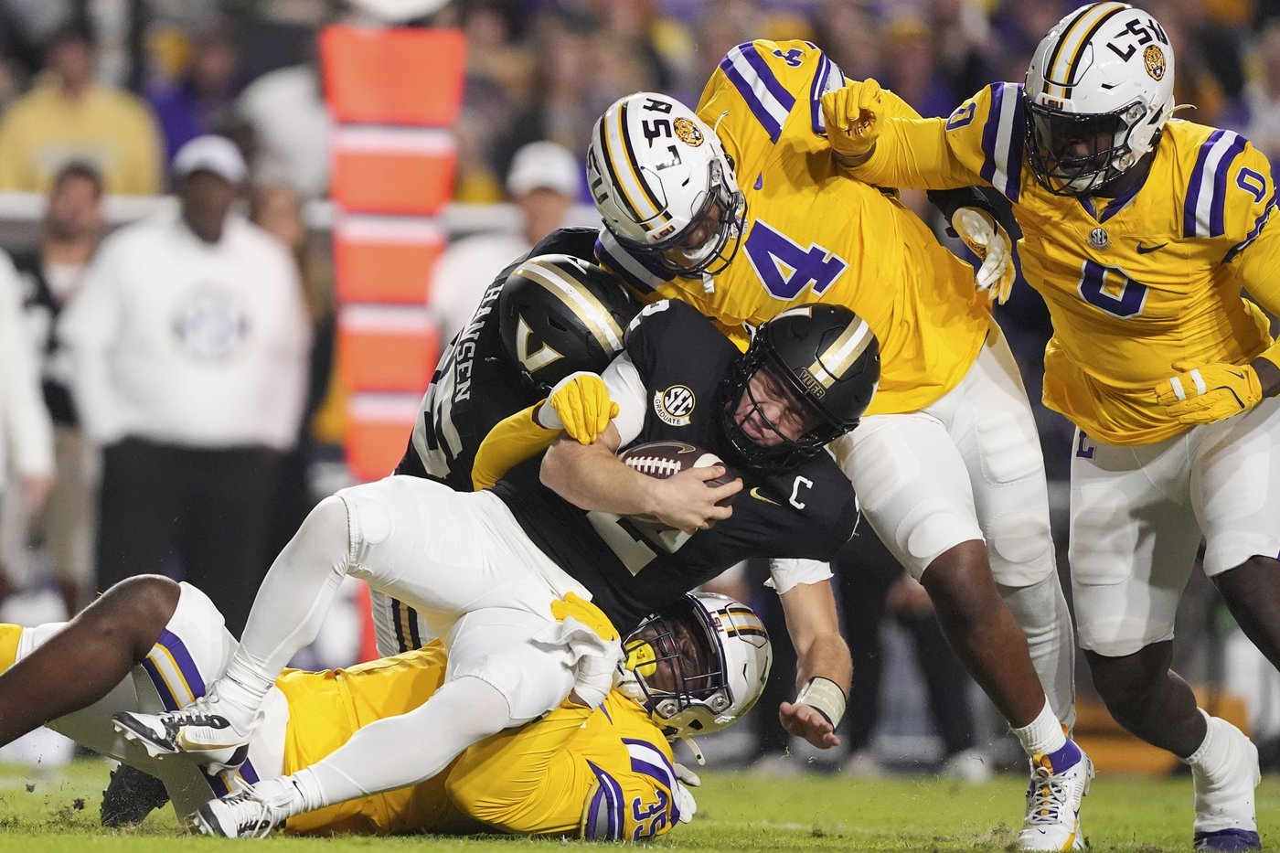 Josh Williams runs for 3 TDs, LSU beats Vanderbilt 24-17, snaps 3-game skid | iNFOnews.ca Josh Williams runs for 3 TDs, LSU beats Vanderbilt 24-17, snaps 3-game skid | iNFOnews.ca