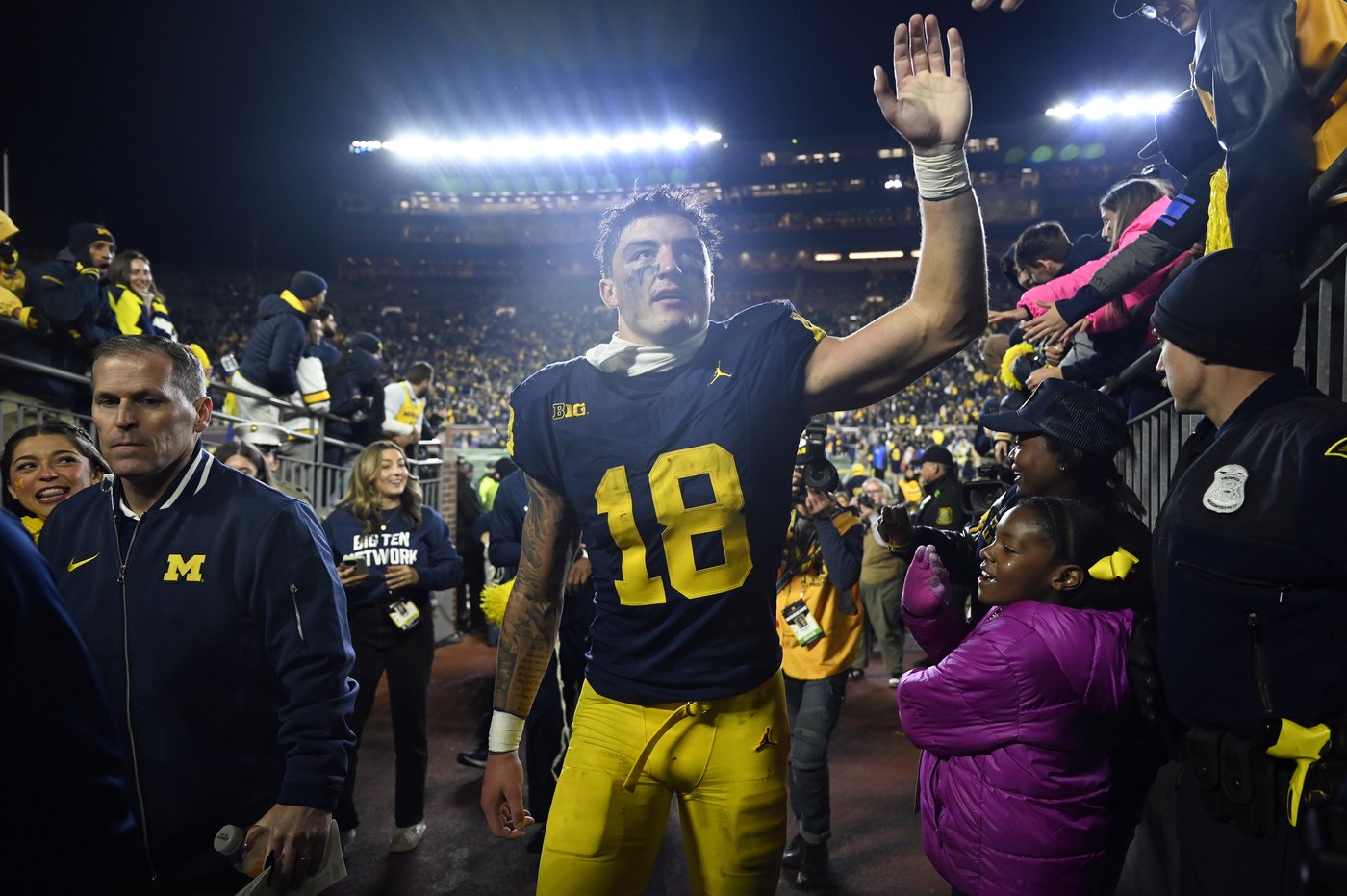 Michigan hosts Northwestern, needing a win to be bowl eligible before closing season at Ohio State | iNFOnews.ca Michigan hosts Northwestern, needing a win to be bowl eligible before closing season at Ohio State | iNFOnews.ca