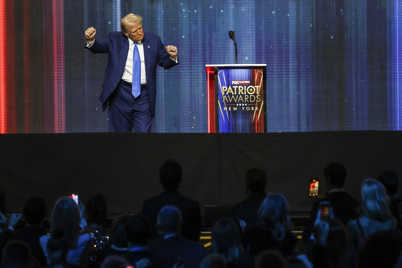 Trump talks up his transition and election victory as he receives Fox Nation award | iNFOnews.ca