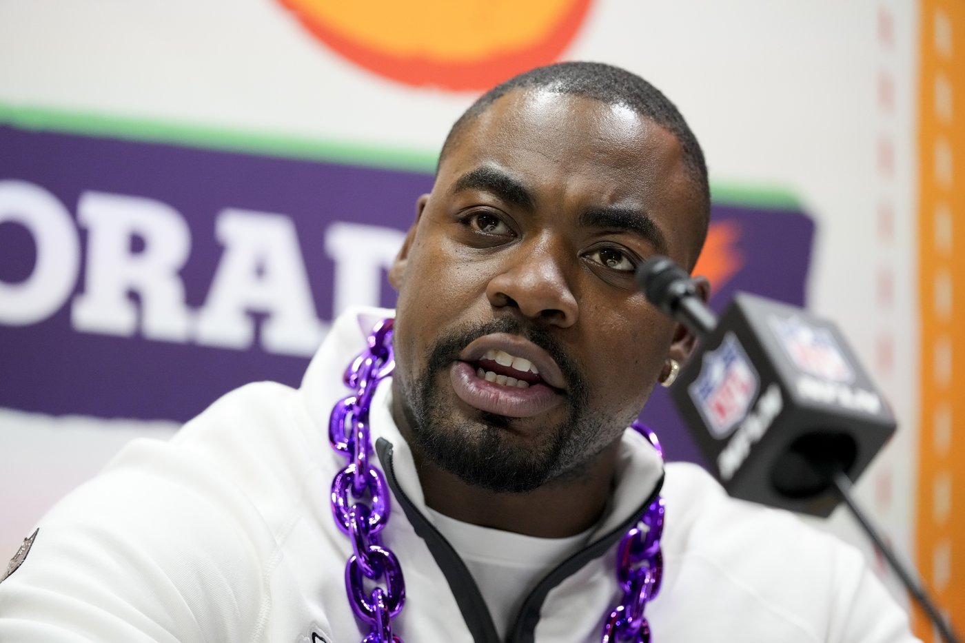 Chiefs star Chris Jones often cries during the national anthem. The reason just might surprise you | iNFOnews.ca