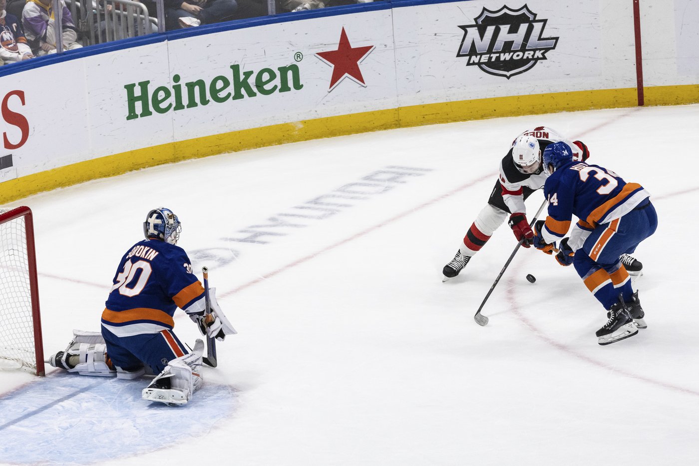 Jack Hughes scores second goal of night in OT as Devils rally to beat Islanders 4-3 | iNFOnews.ca Jack Hughes scores second goal of night in OT as Devils rally to beat Islanders 4-3 | iNFOnews.ca