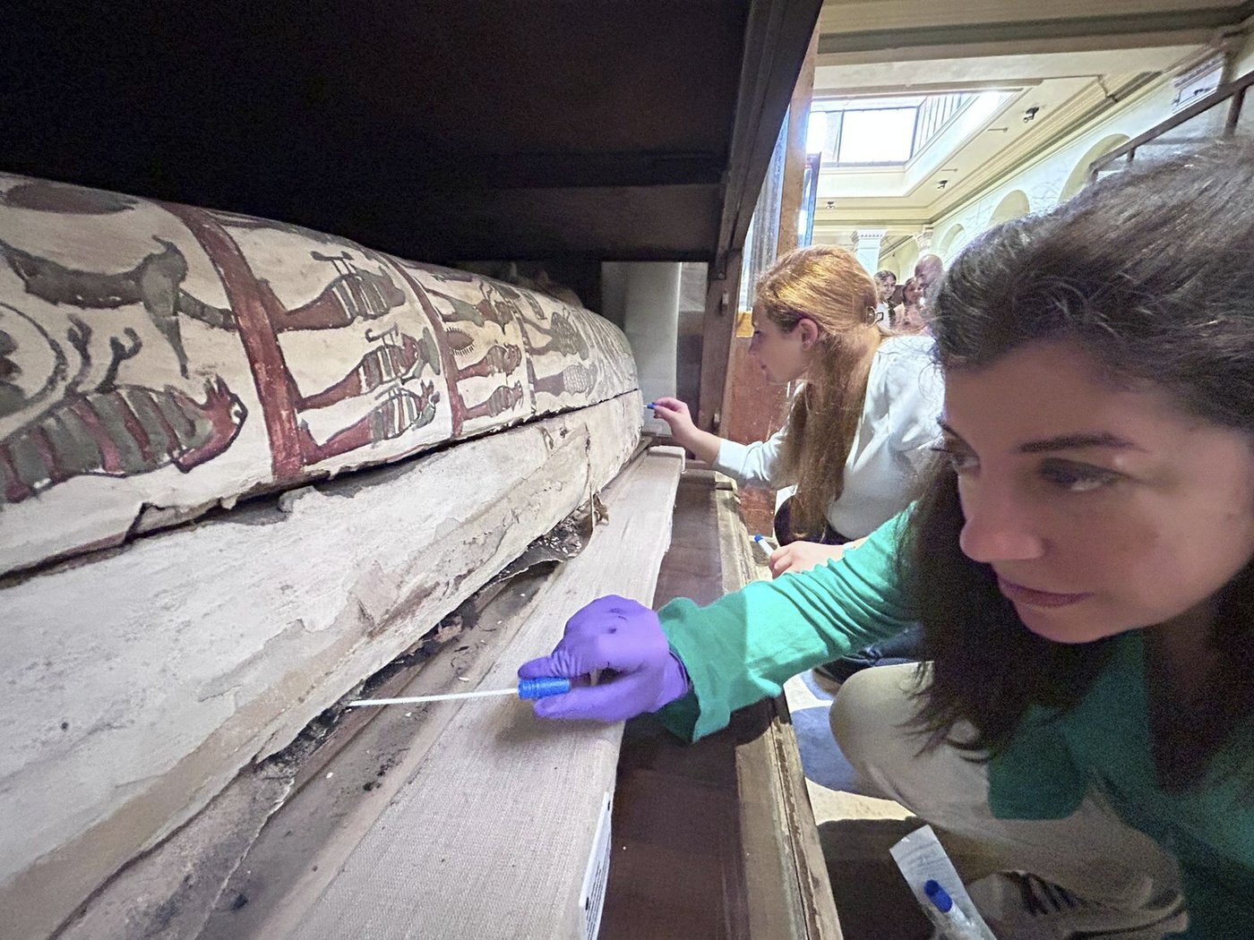 The scent of the mummy. Research discovers ancient Egyptian remains smell nice | iNFOnews.ca