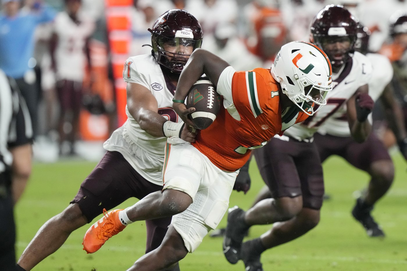 No. 7 Miami survives Virginia Tech 38-34 to remain unbeaten after Hail Mary TD overturned | iNFOnews.ca No. 7 Miami survives Virginia Tech 38-34 to remain unbeaten after Hail Mary TD overturned | iNFOnews.ca