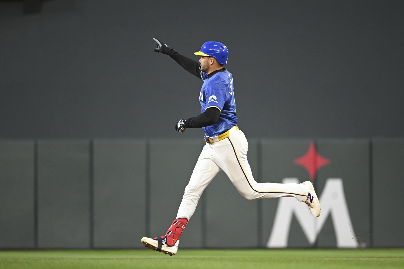 Larnach, Buxton homer as Twins beat Angels 11-4 | iNFOnews.ca Larnach, Buxton homer as Twins beat Angels 11-4 | iNFOnews.ca