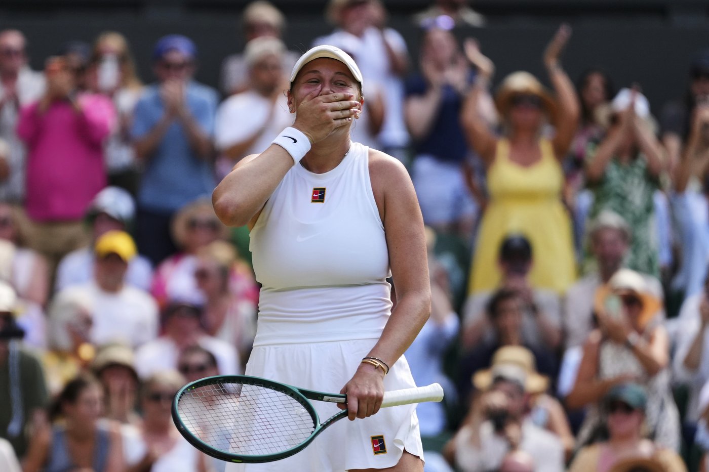 Amanda Anisimova upsets No. 1 Aryna Sabalenka at Wimbledon and faces Iga Swiatek in the final | iNFOnews.ca