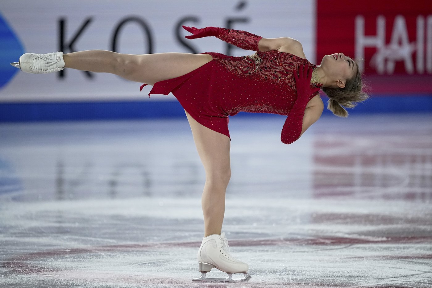 Amber Glenn takes the lead in Grand Prix Final figure skating after Kaori Sakamoto falls | iNFOnews.ca Amber Glenn takes the lead in Grand Prix Final figure skating after Kaori Sakamoto falls | iNFOnews.ca