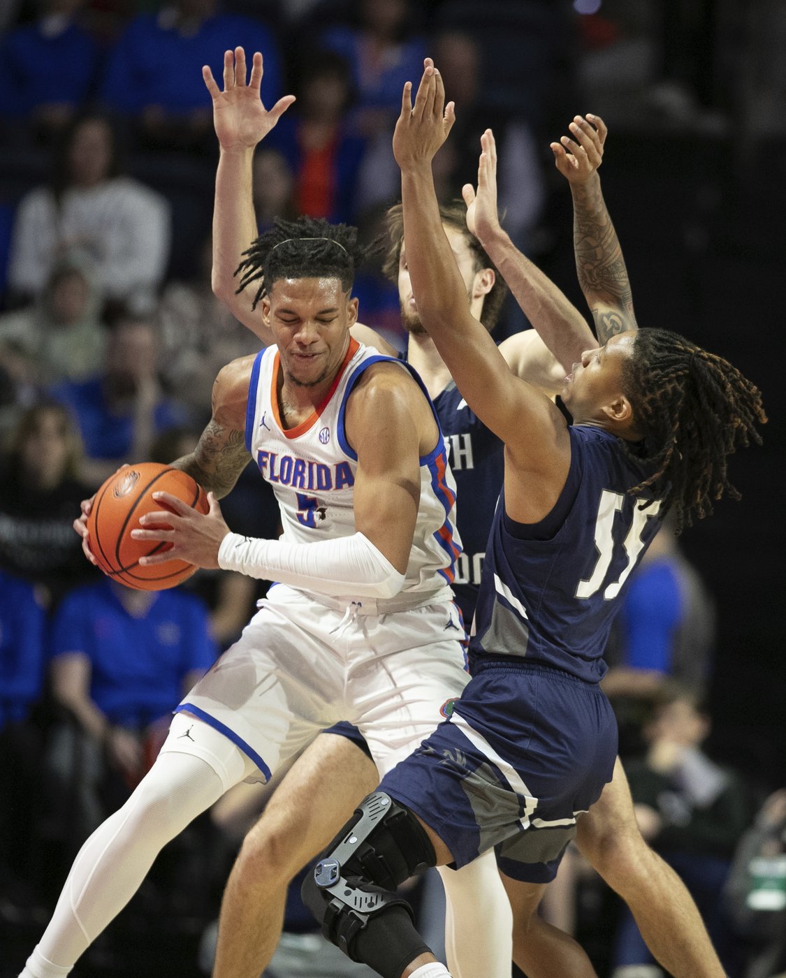 Richard scores a career-high 26 and helps No. 7 Florida beat UNF 99-45 to reach 12-0 | iNFOnews.ca