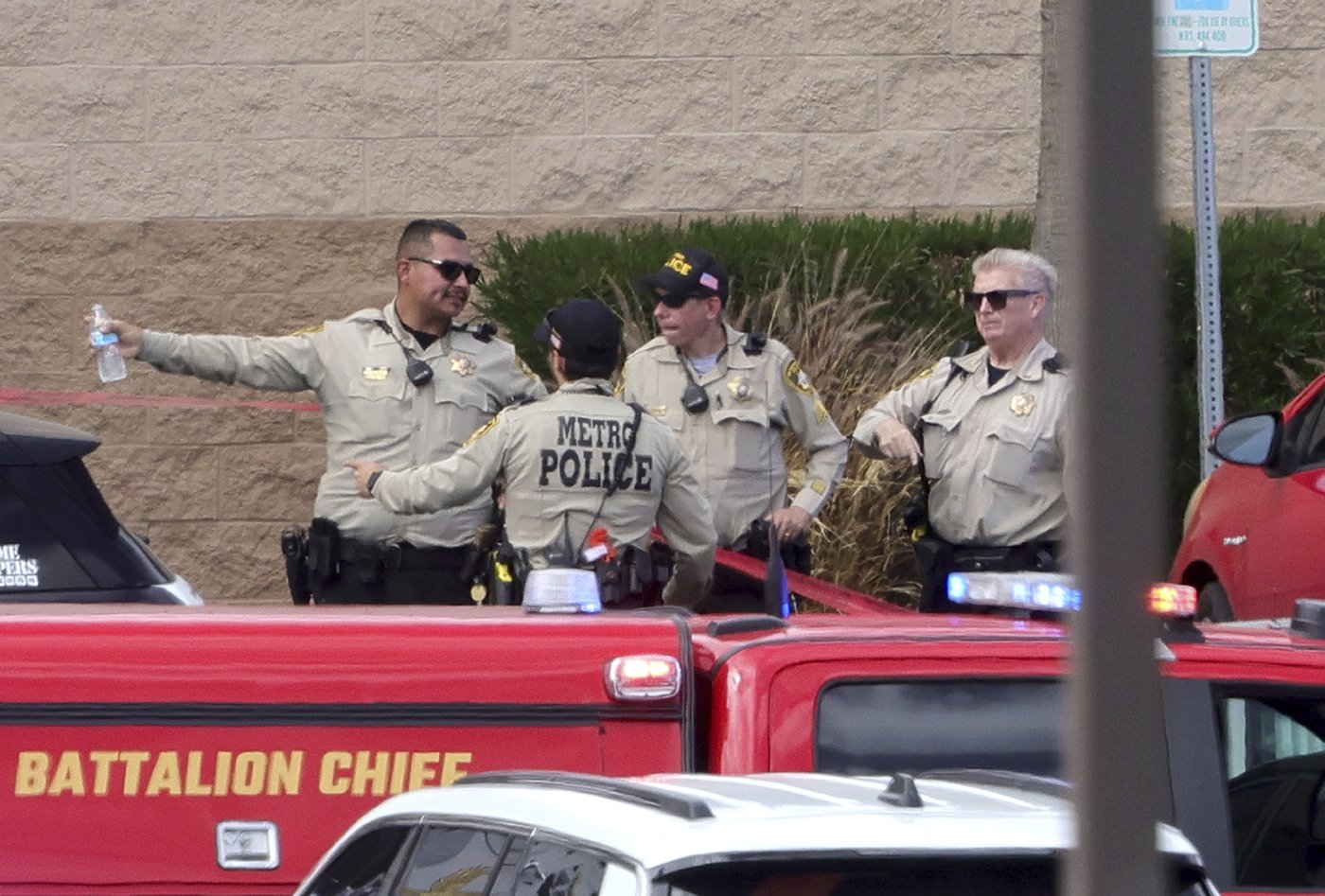 2 dead and at least 3 injured in Las Vegas gym shooting, police say | iNFOnews.ca 2 dead and at least 3 injured in Las Vegas gym shooting, police say | iNFOnews.ca